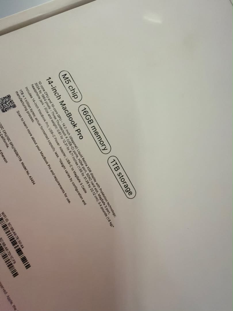 MACBOOK PRO 2025 14inch M5/ 1TO/16GO