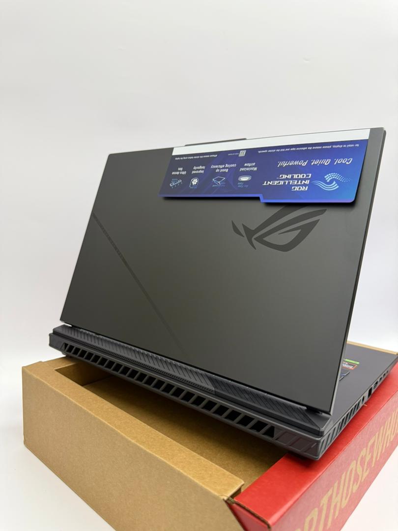 ASUS ROG STRIX G16 /R9/1TO/16GO /RTX 5050 8GO