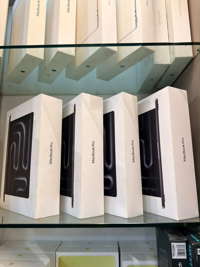 MACBOOK PRO 2025 14inch M5/ 1TO/16GO