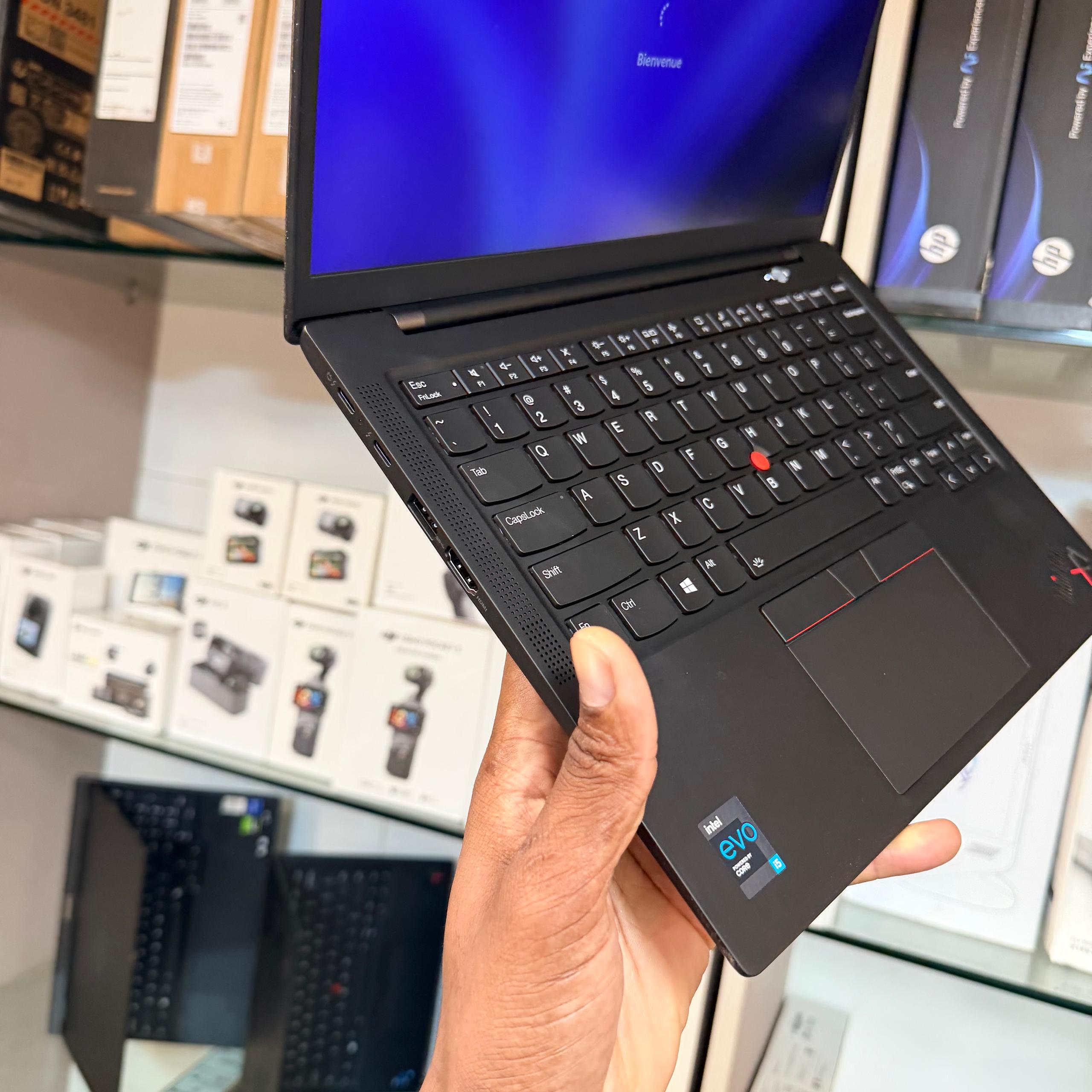 LENOVO X1 CARBON I5 11th GEN /256go /8GO
