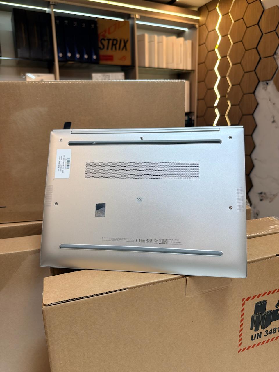 HP ELITEBOOK 840 G10 I7 13th GEN /16GO/512G0