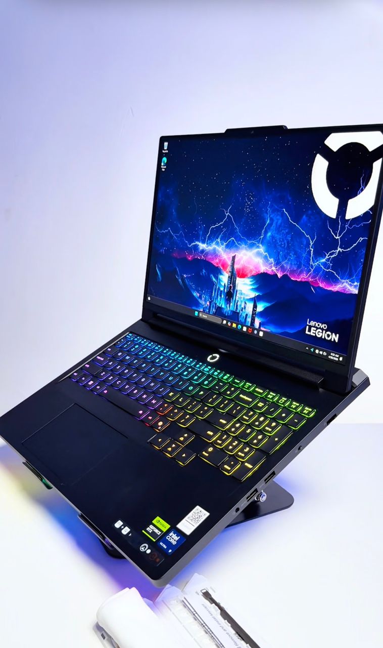 LENOVO LEGION 7PRO /U9/64GO/1TO/RTX 5090 24GO