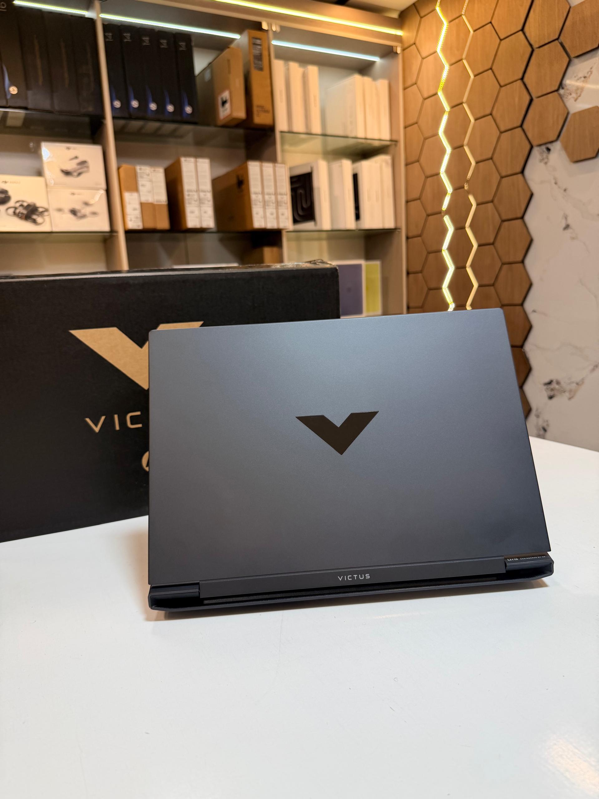 HP VICTUS GAMING 15 AI 7 350 /1TO/16GO/ RTX 5060